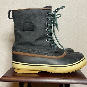 Men’s Sorel Size 8 Black & Green Lace Up Waterproof Boots Waxed Canvas